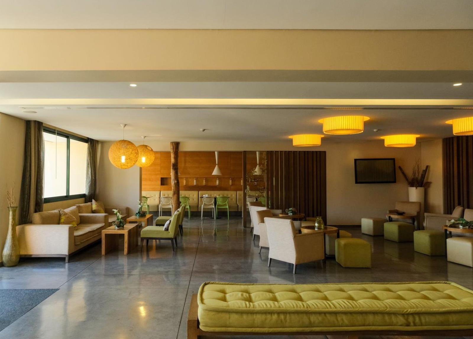 Country Lodge Hotel & Resort Beyrut Dış mekan fotoğraf