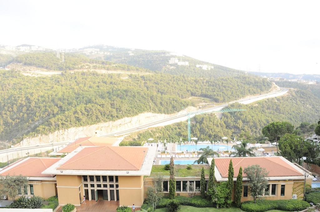 Country Lodge Hotel & Resort Beyrut Dış mekan fotoğraf