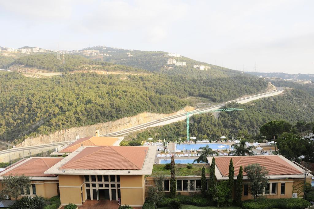 Country Lodge Hotel & Resort Beyrut Dış mekan fotoğraf