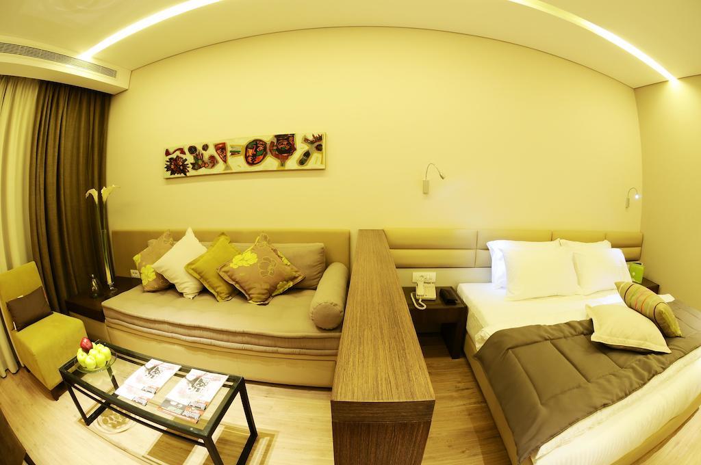 Country Lodge Hotel & Resort Beyrut Dış mekan fotoğraf