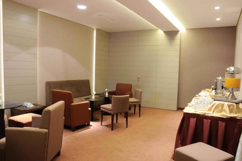 Country Lodge Hotel & Resort Beyrut Dış mekan fotoğraf